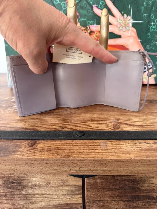 Louis Vuitton Taupe Epi Leather Small Wallet. Rehab torn elastic - Picture 7 of 9
